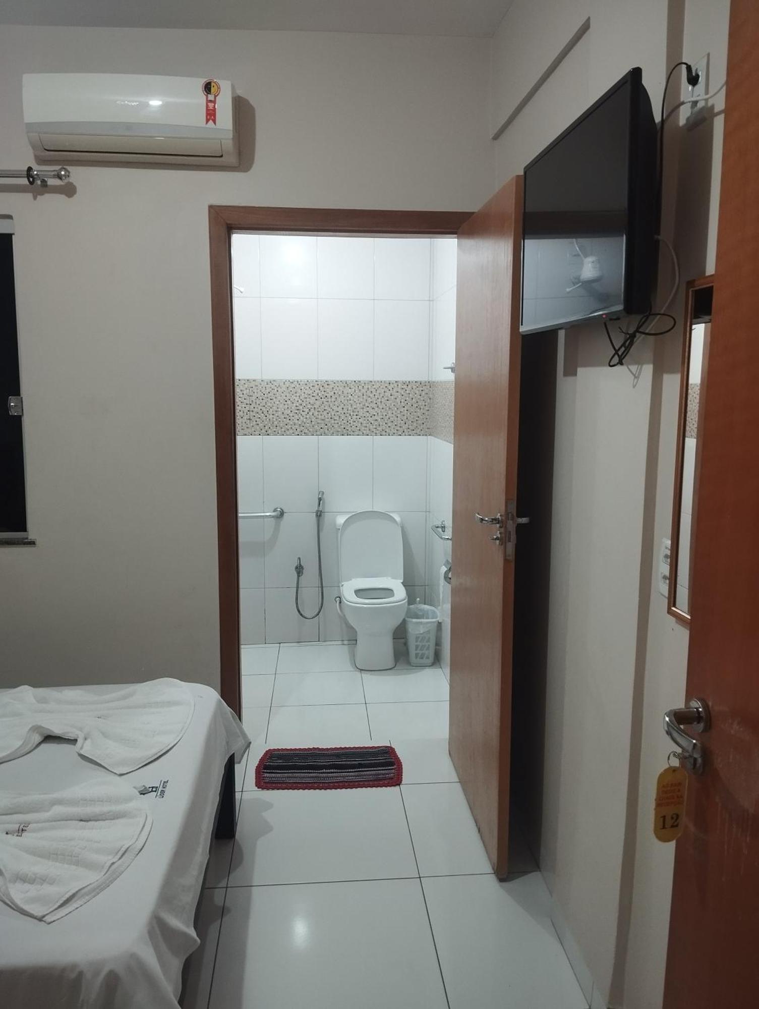 Lider Hotel 戈亚尼亚 外观 照片